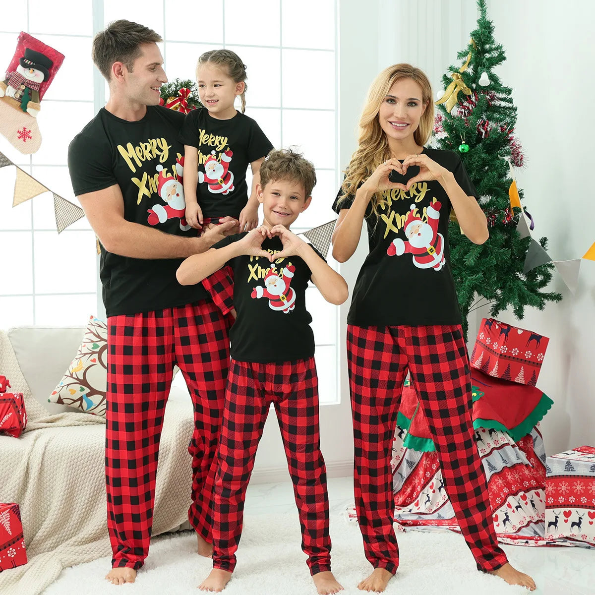 Xmas Family Look New Short Sleeve Christmas Matching Outfits Santa Tree Print Sleepwear Adults Kids Cute Pajamas Set Baby Romper