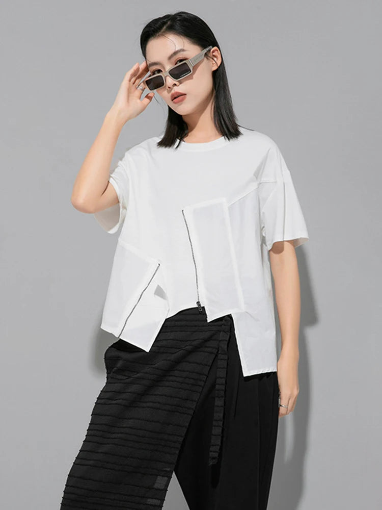 [EAM] Women White Irregular Zippper Casual Big Size T-shirt New Round Neck Short Sleeve Fashion Tide Spring Summer 2026 1DE8921