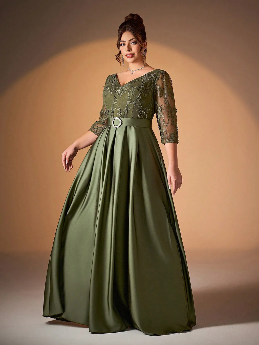 Embroidered lace collar with long sleeves and satin diamond buttons.