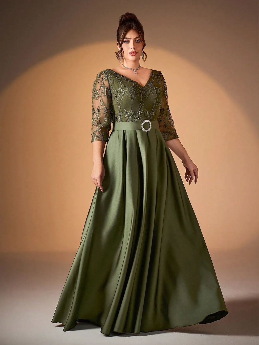 Embroidered lace collar with long sleeves and satin diamond buttons.