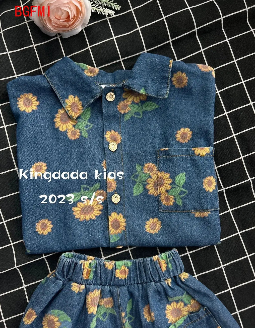 2026 Kid Daisy Soft Denim Short Sleeve Set Boys Girls Denim Shirts and Shorts Two Piece Set Ins Simple Casual Sportswear 2PCS