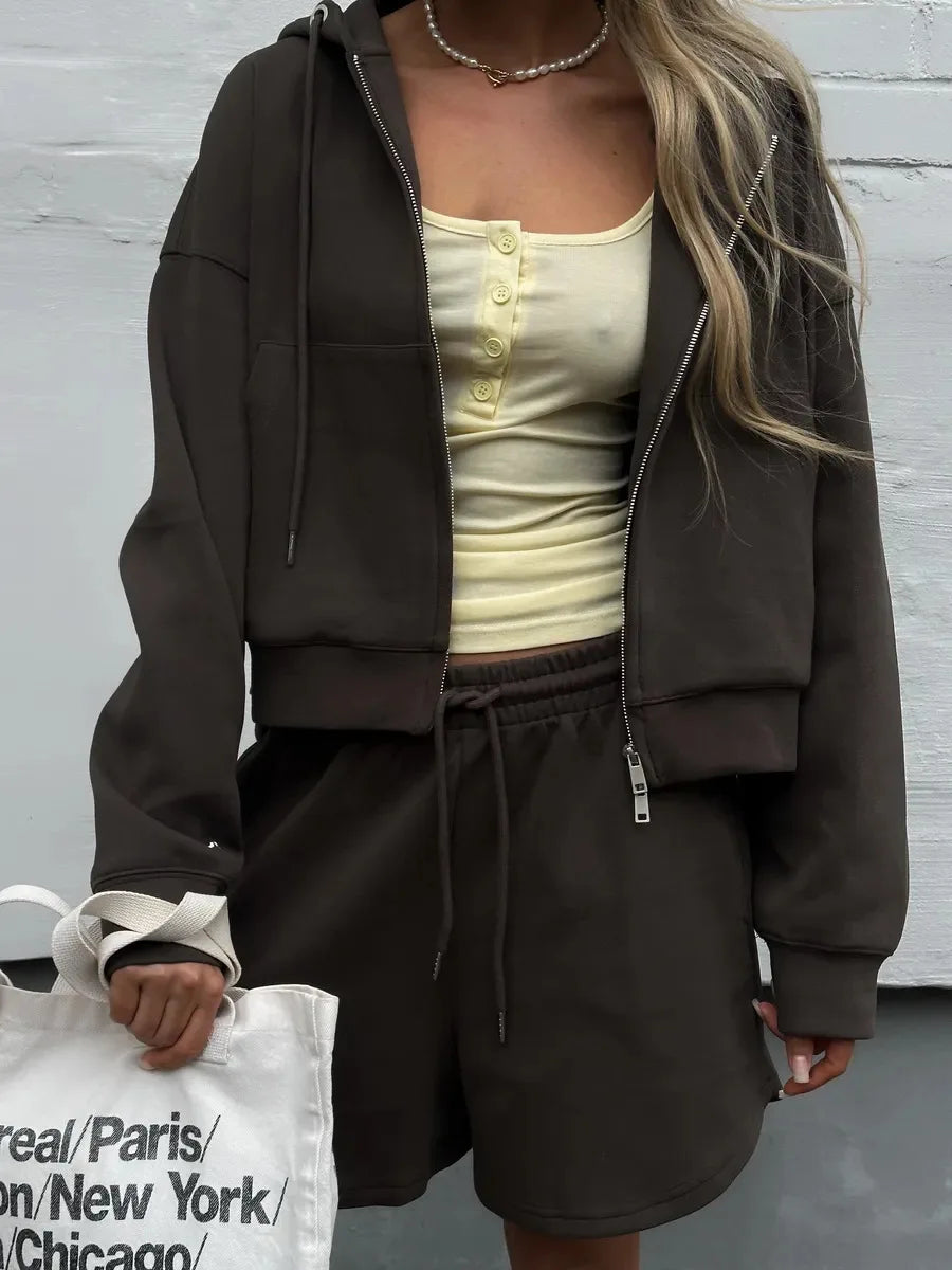 Women's Hooded Sweatshirt with Large Pockets And Shorts Two-Piece Fashionable Winter Set Long Sleeve Color Block Style