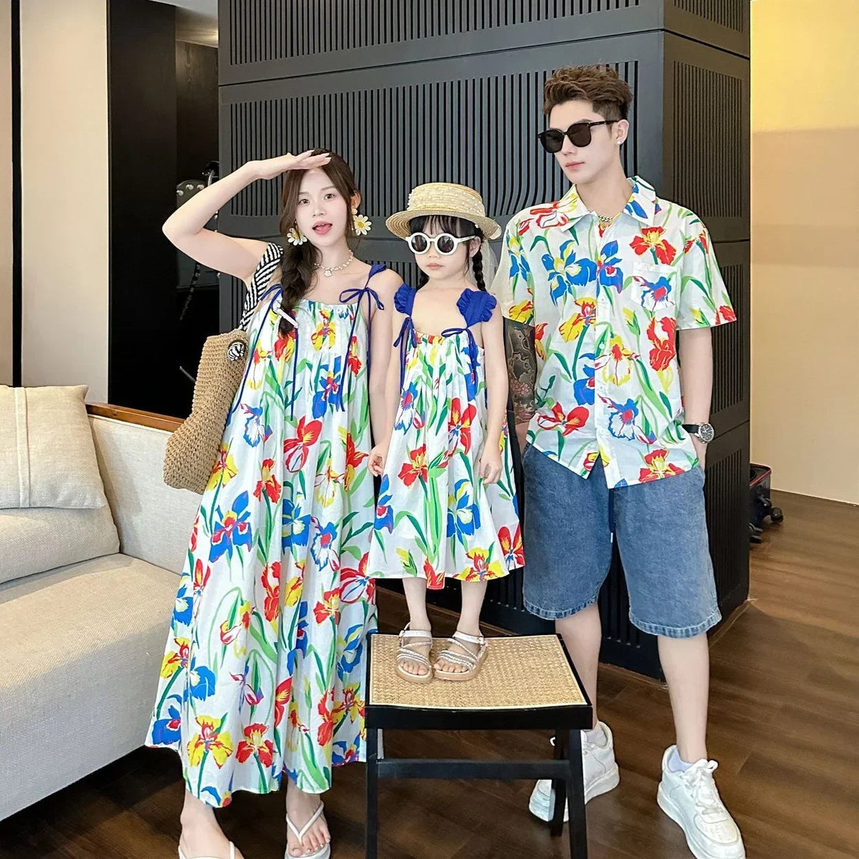 VacationClothes Korean Mommy and Daughter Resort Girl Dress Dad Son Boy Holiday Floral Shirts Couple Look Family Matching Beach