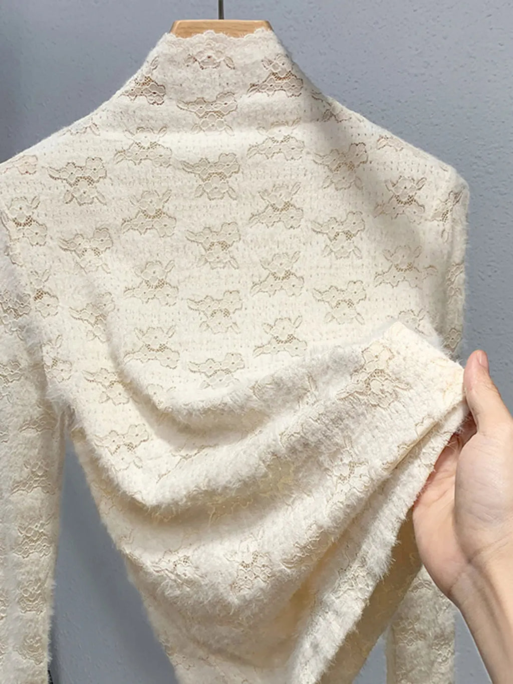 Thickened Half High Collar Fleece Lined Lace Base Shirt Women's High End Inner Wear Autumn Winter New Style Fashionable Top
