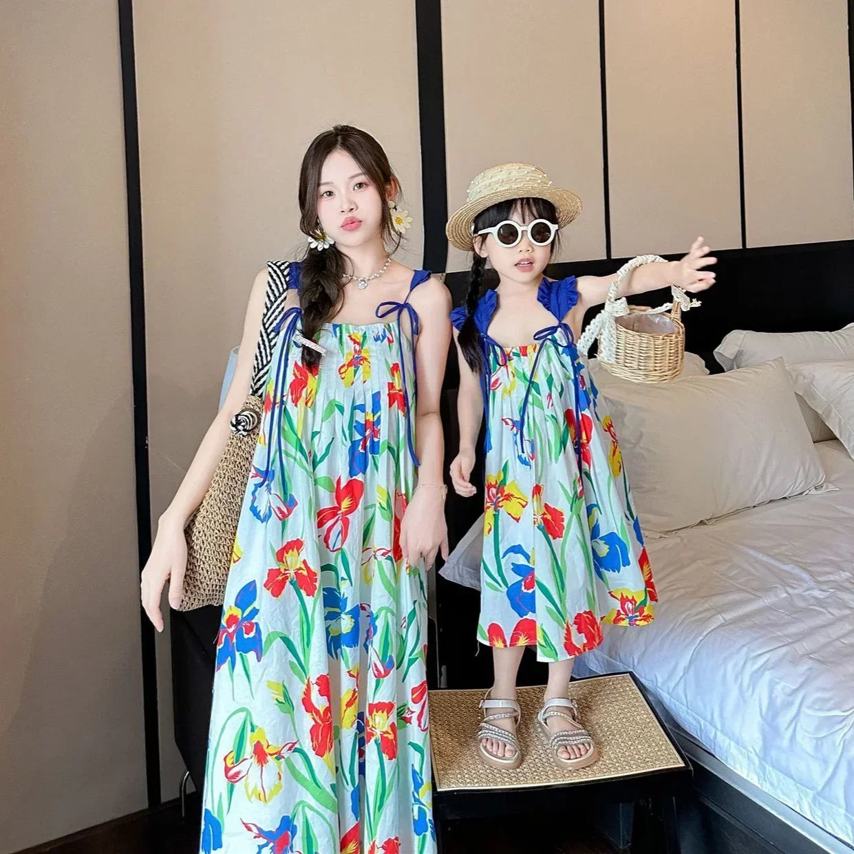 VacationClothes Korean Mommy and Daughter Resort Girl Dress Dad Son Boy Holiday Floral Shirts Couple Look Family Matching Beach