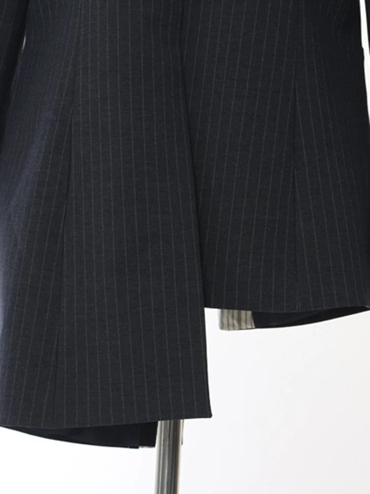 EAM Women Navy Blue Striped Irregular Elegant Blazer New Lapel Long Sleeve Jacket Fashion Tide Spring Autumn 2026 1DH5930