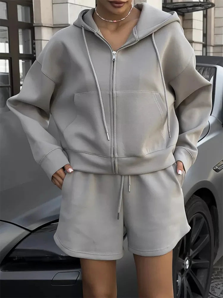 Women's Hooded Sweatshirt with Large Pockets And Shorts Two-Piece Fashionable Winter Set Long Sleeve Color Block Style