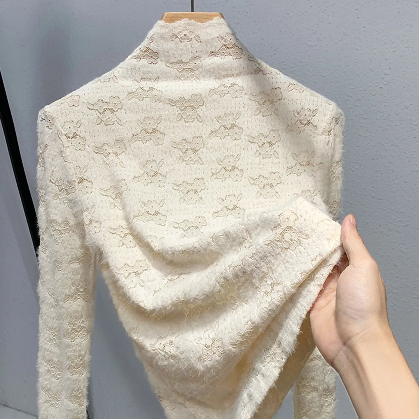 Thickened Half High Collar Fleece Lined Lace Base Shirt Women's High End Inner Wear Autumn Winter New Style Fashionable Top