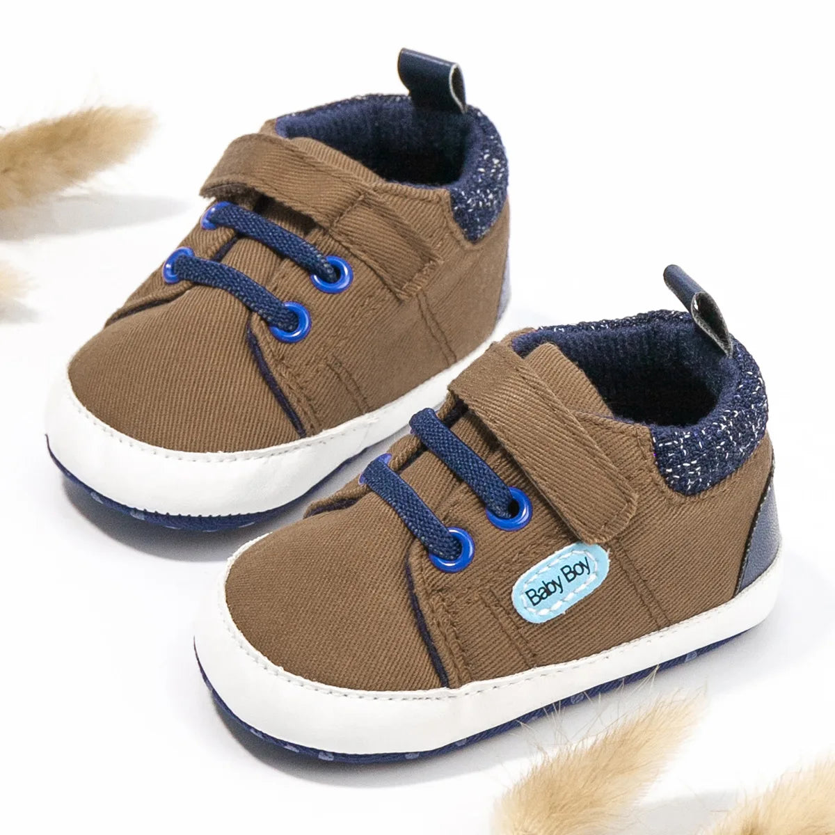 Spring and Autumn Style 0-1 Year Old Baby Walking Shoes Soft Soled Baby Shoes Canvas Non Falling Shoes Casual Baby Shoes